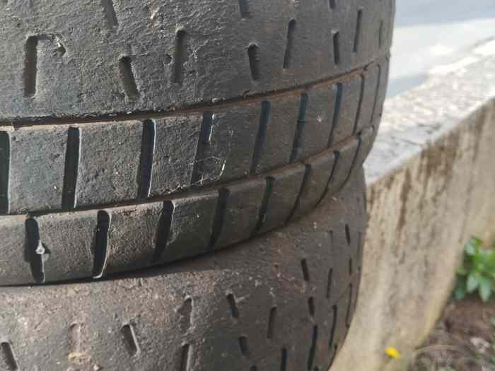 Pneus Pirelli RKW7 15 pouces 3