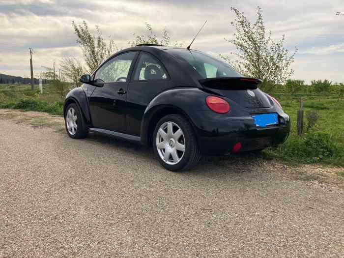 TRES BELLE VW NEW BEETLE ESSENCE 1,6 CARAT 1