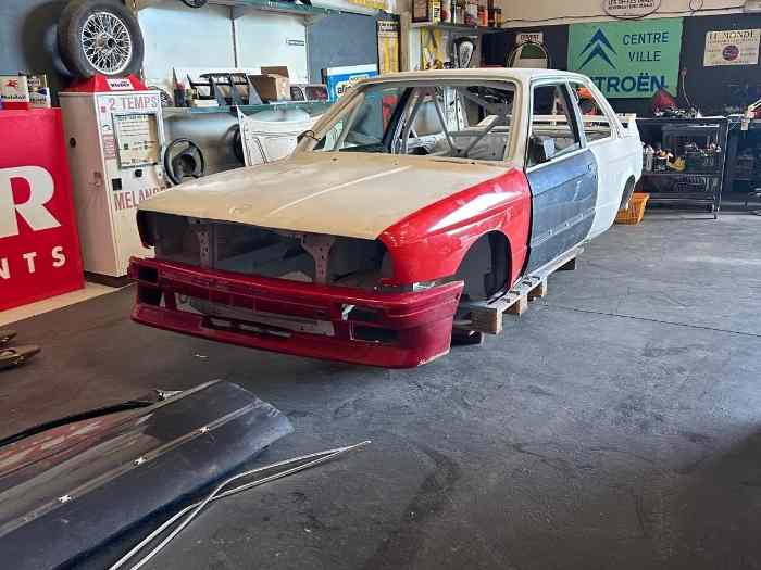 Caisse M3 E30