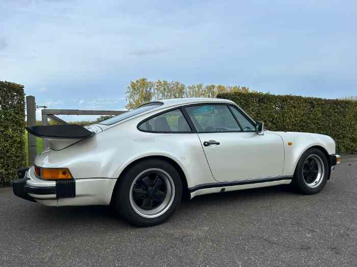 Porsche 930 Turbo - 1983 - Superbe état! 1