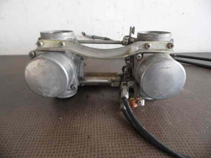 RAMPE CARBURATEURS VB36A HONDA 500CX 3