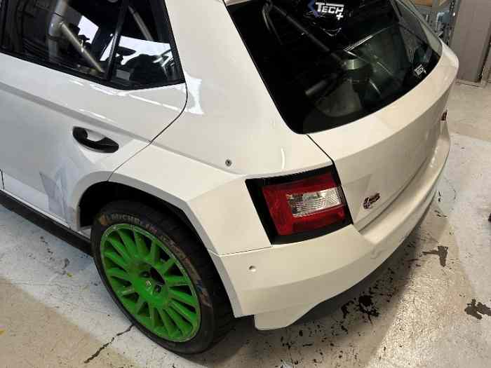 SKODA Fabia R5 4