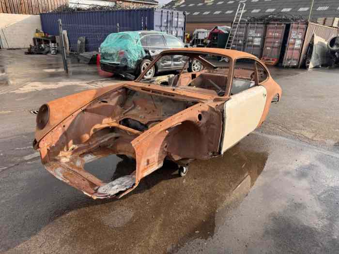 Caisse de Porsche 911 2.0 T de 1968 4