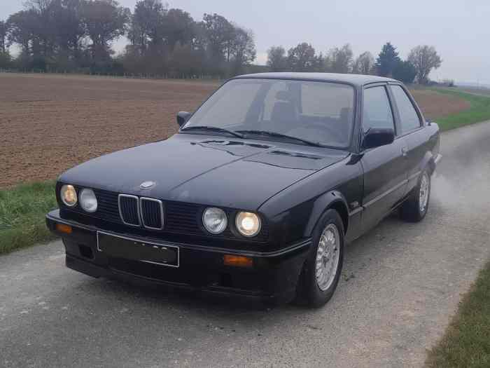 BMW 318is e30