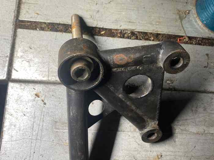 Support bv sadev ST75 Peugeot 205 2