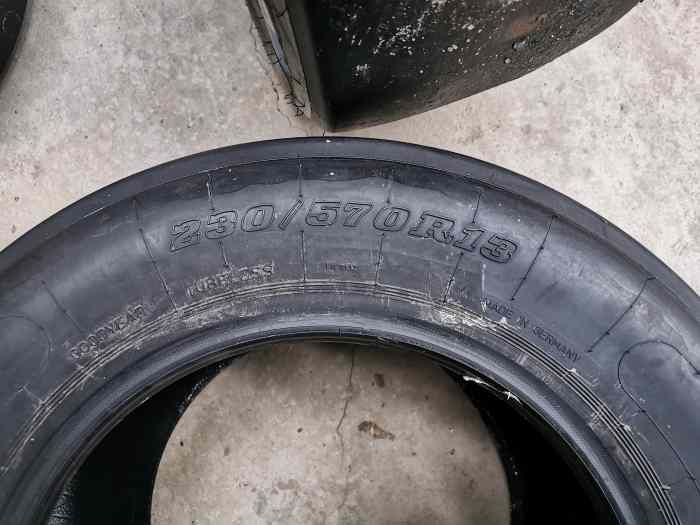 Pneus GoodYear Slicks 3