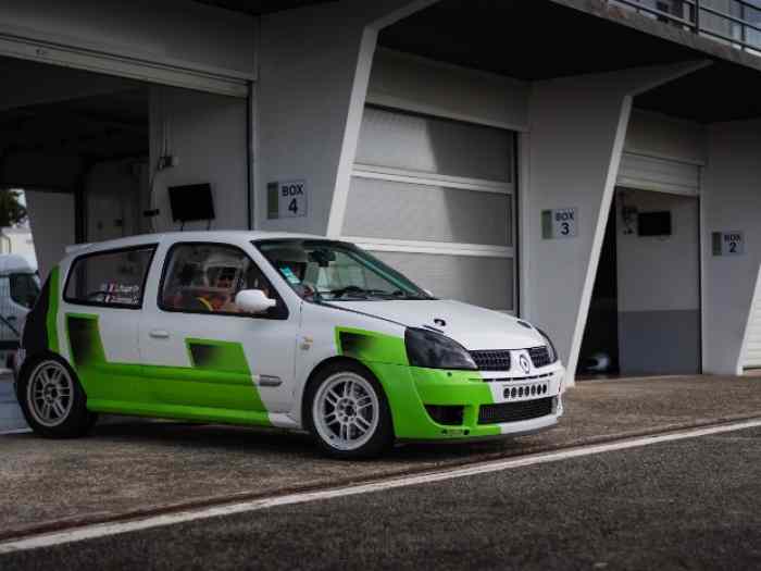 Renault Clio 2 cup 300ch