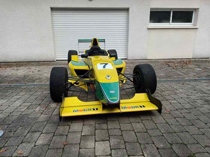 FORMULE RENAULT TATUS 2002