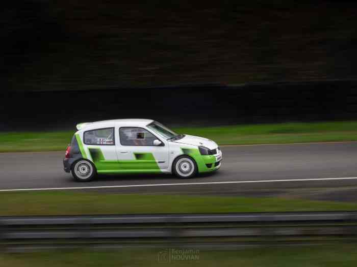 Renault Clio 2 cup 300ch 2