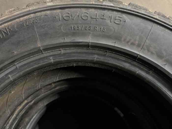 3 pneus terre Michelin 16/64-15 tzr90 3