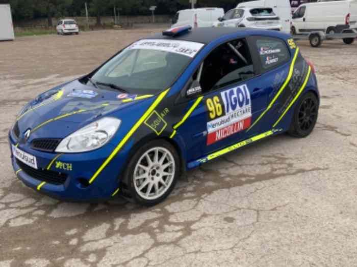 Clio R 3 access 1