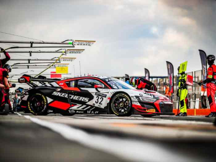 Audi R8 LMS GT3 EVO II 2022 Ex WRT #32 4