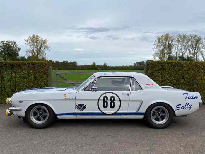 Ford Mustang - 1965 - VHC - Carte gris...