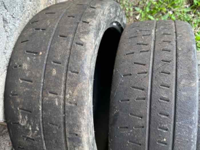 Pneus Pirelli 235/40 18 2