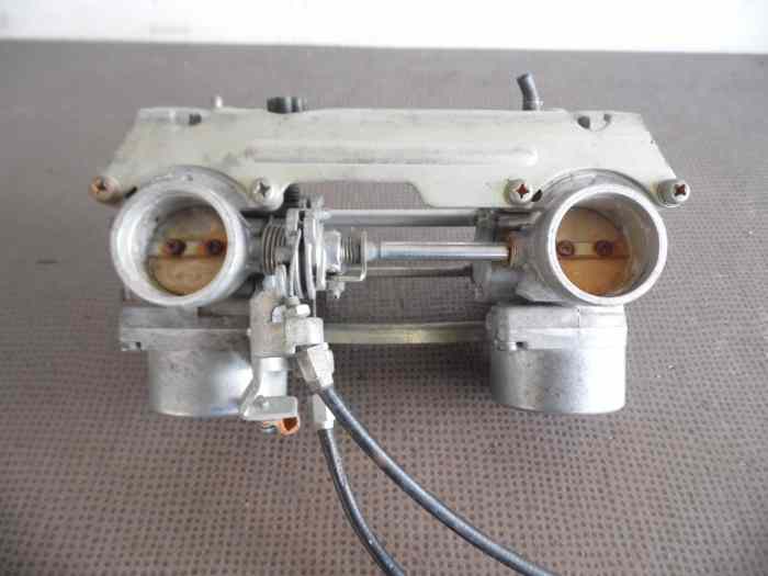 RAMPE CARBURATEURS VB36A HONDA 500CX 4