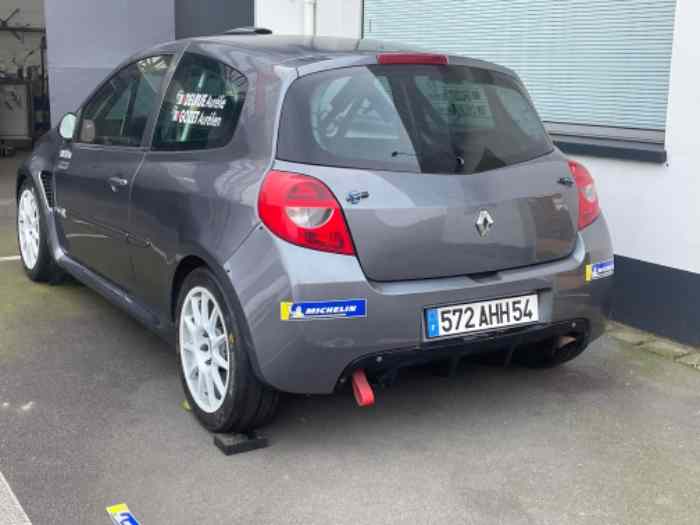 Clio r3 Max 1