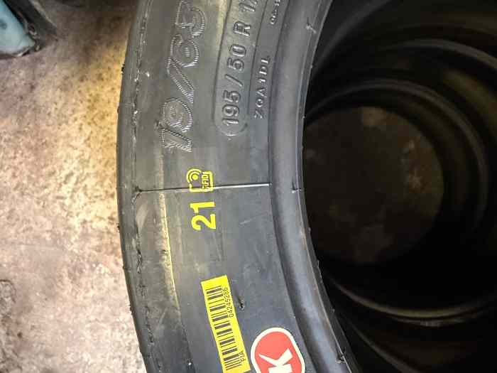 Pneus Michelin 19/63-17 (21) NEW 2