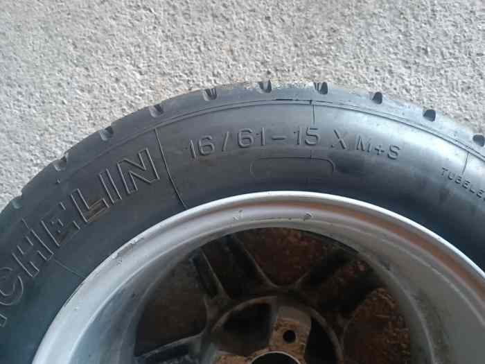 Pneu Michelin A2 15 pouces 1