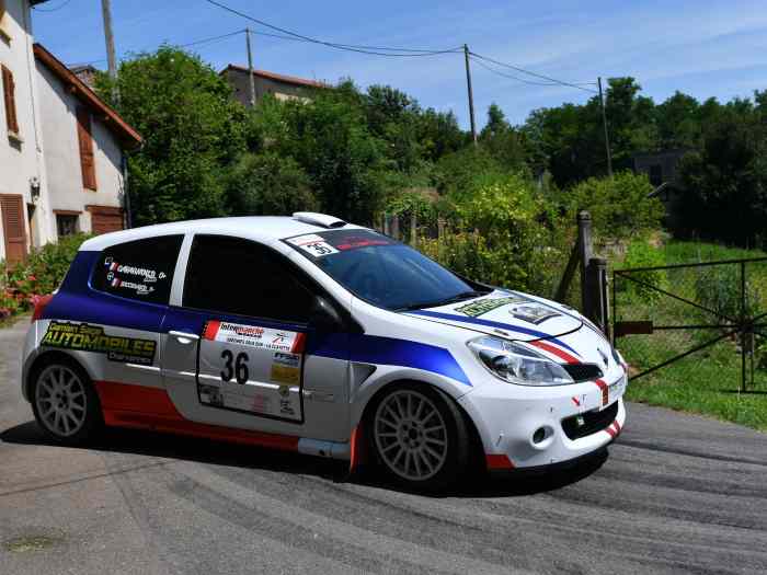 Clio R3 full max