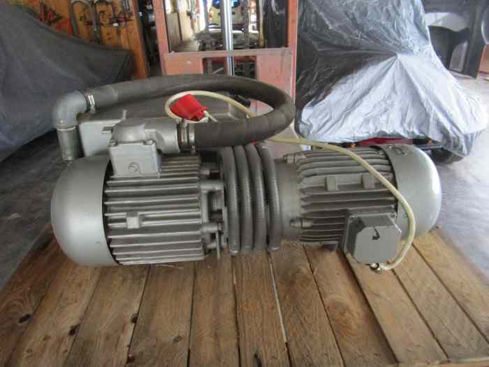 Busch Vacuum Pump 2