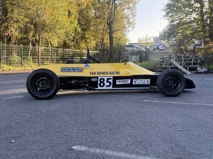 Van Diemen VD81 