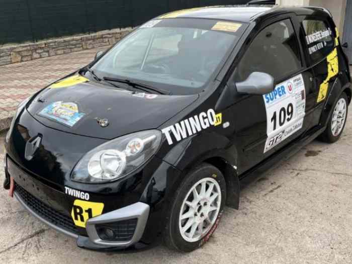 Location RENAULT TWINGO R1 pour la saison 2025 3