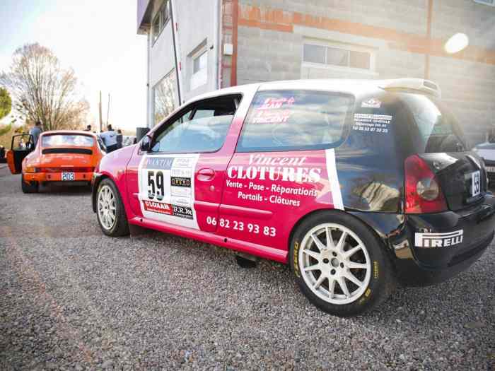 Renault CLIO F2000/14 NEUVE.