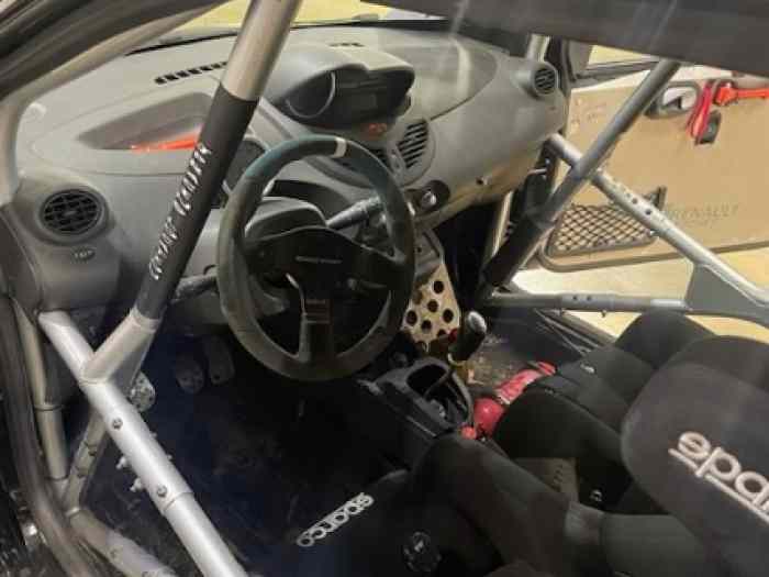 Location RENAULT TWINGO R1 pour la saison 2025 1