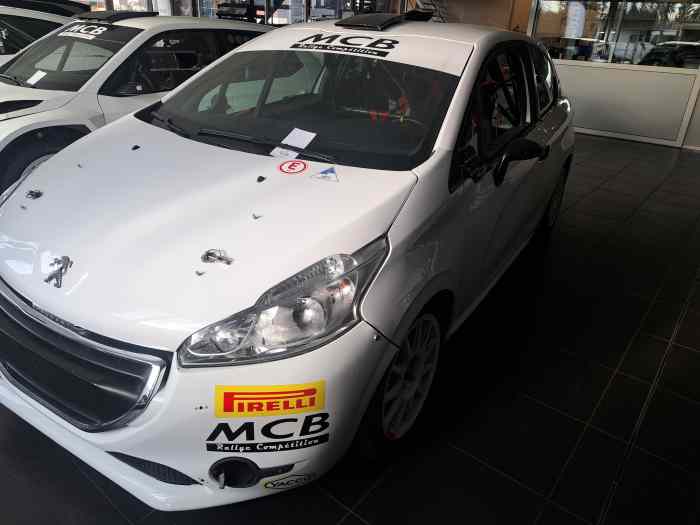 Mcb Rallye Competition vend 208 R2