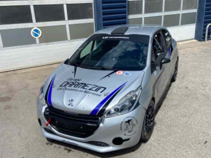 Peugeot 208 VTI R2