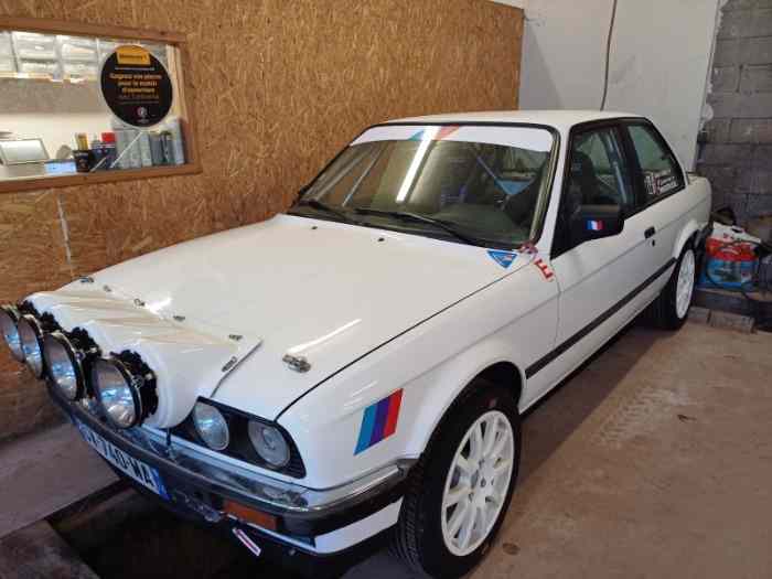 Bmw 325i E30 groupe A et VHC