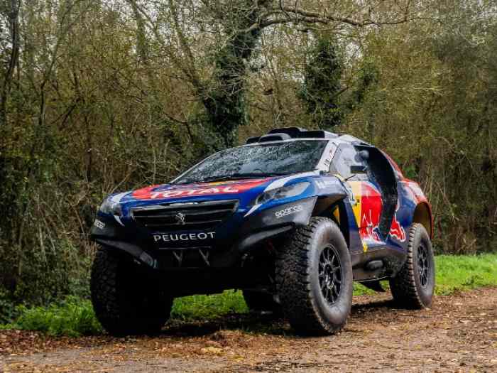 PEUGEOT 2008 DKR +