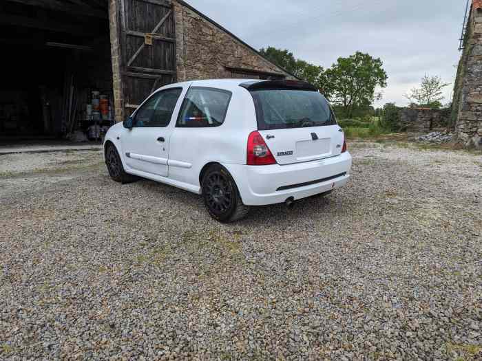 Clio 2 RS A7 (Moteur Neuf) 5