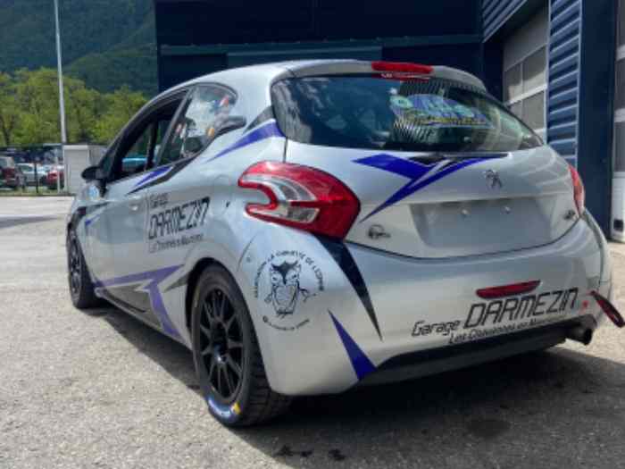 Peugeot 208 VTI R2 1