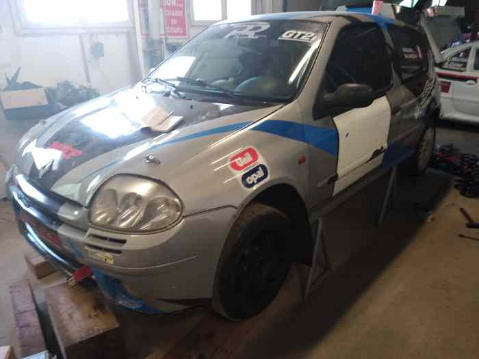 Clio 2 RS 1 GR N 4