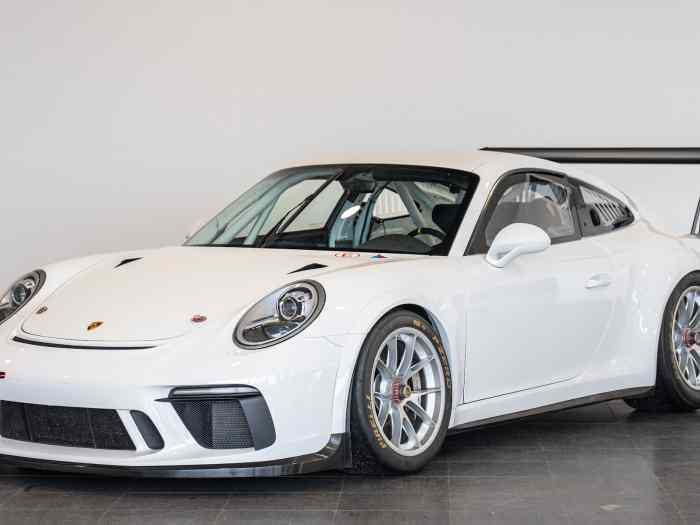 PORSCHE 911 991.2 GT3 CUP 4.0 1