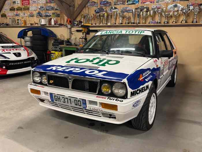 Vend- echange- reprise Lancia delta vh...