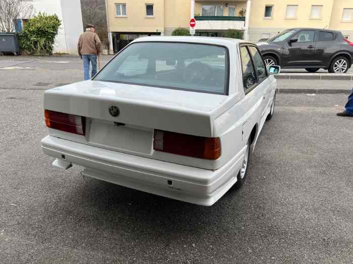 BMW M3 E 30 1986. 3