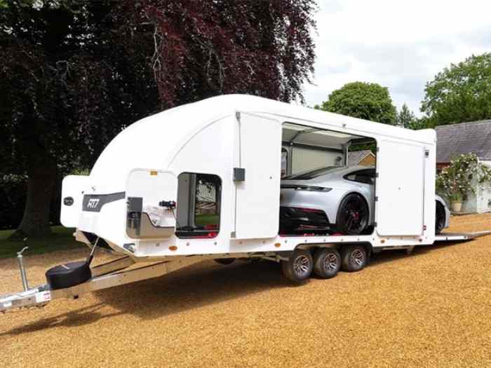 « Déstockage » Remorque plateau porte voiture fermée BRIAN JAMES TRAILERS RT7 3 essieux 1