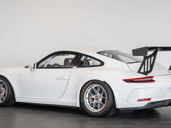 PORSCHE 911 991.2 GT3 CUP 4.0 2