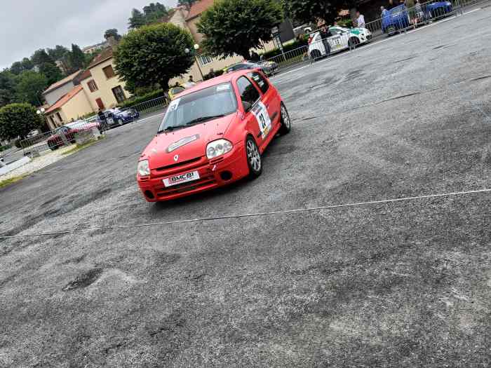 Clio f2000